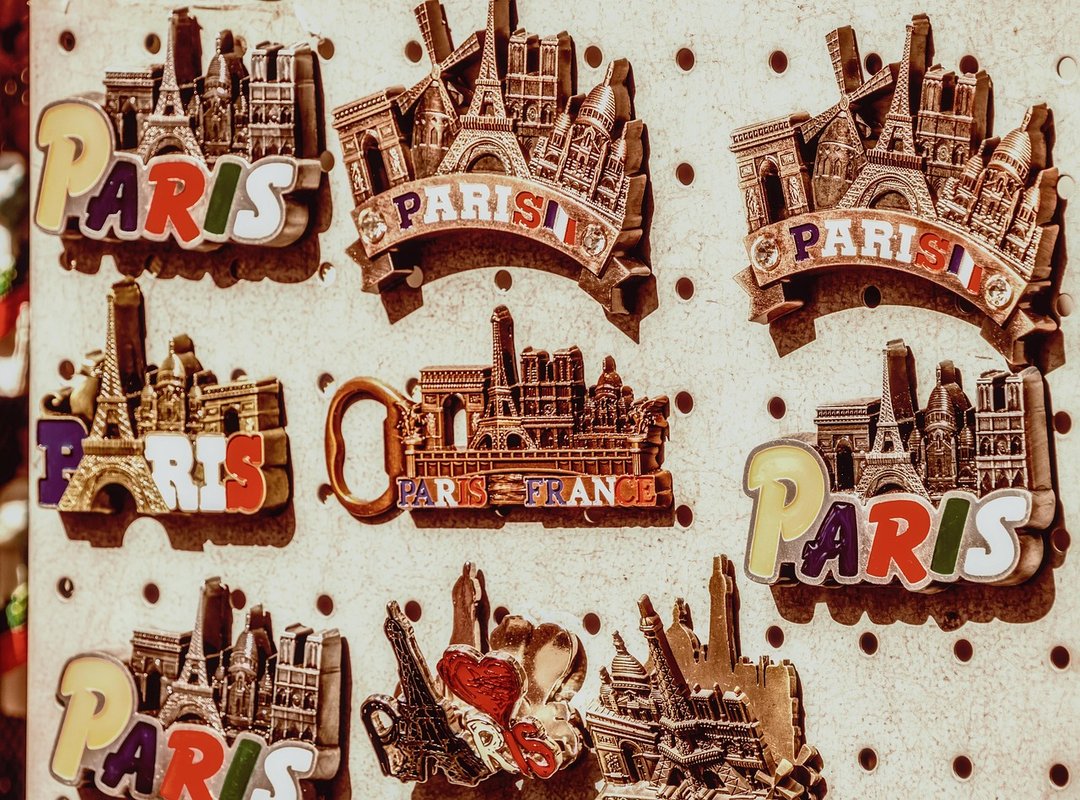 How to Use Stickers and Memes Directly in Snapchat